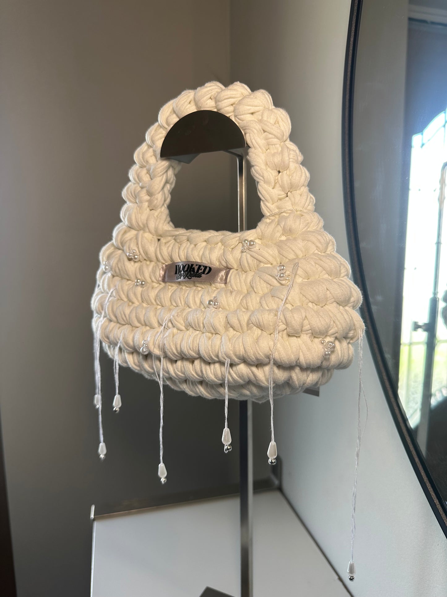 PARIS - white + pearls π€ποΈ (no crossbody strap)