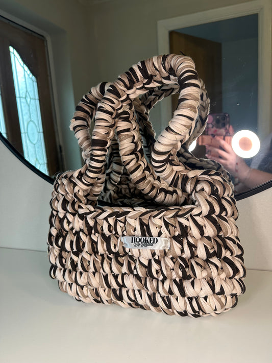 ATHENS - coffee + gold