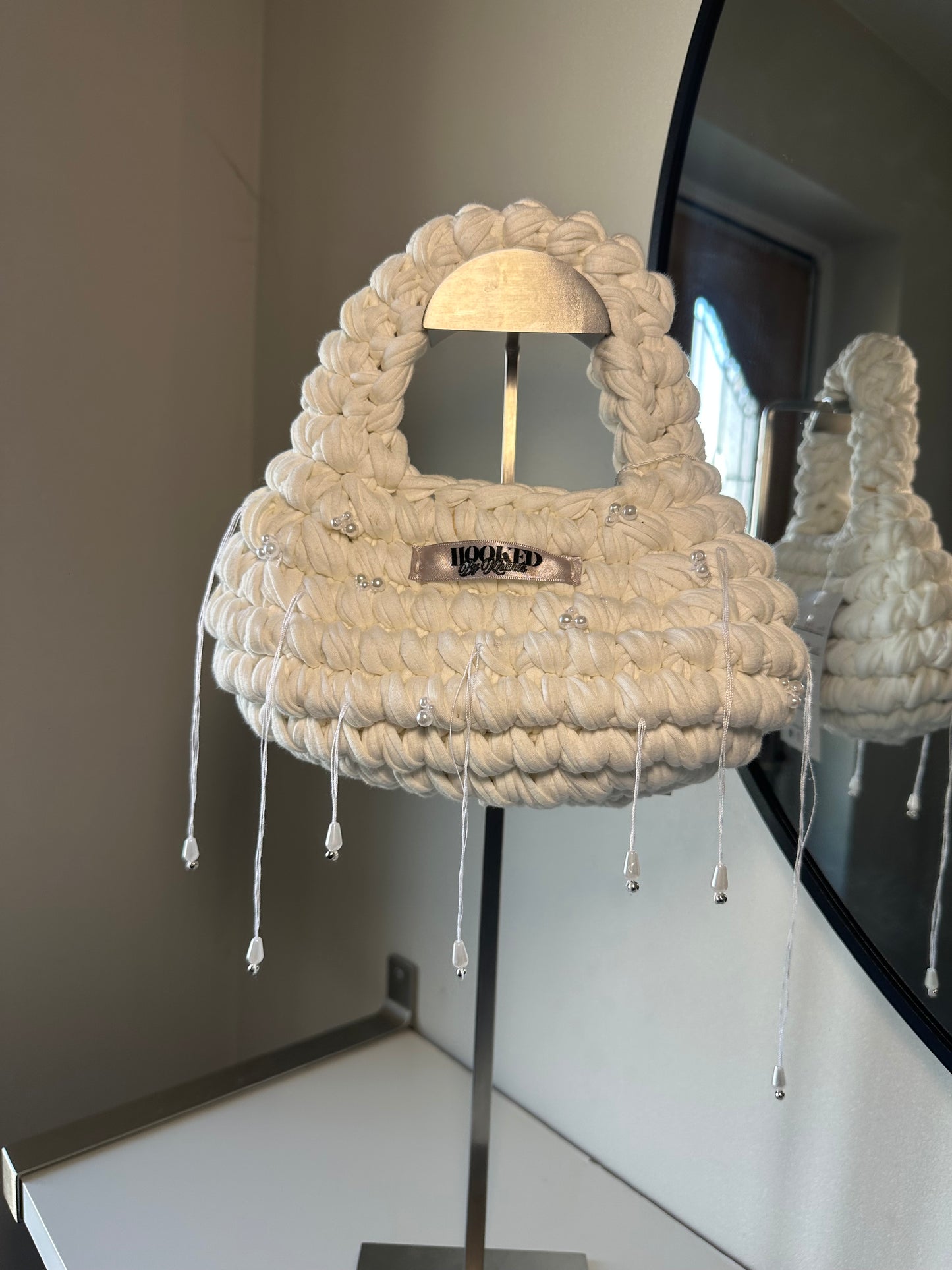 PARIS - white + pearls 🤍🕊️ (no crossbody strap)