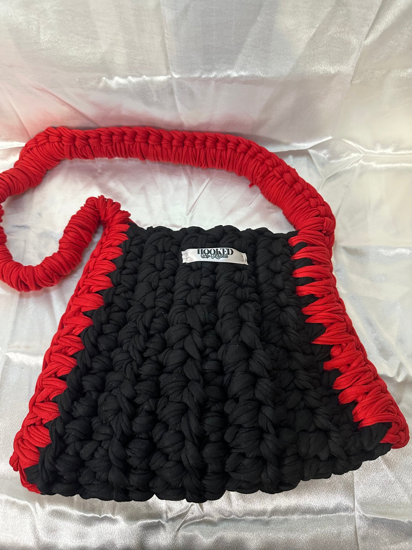ROME - black + red ❤️🖤