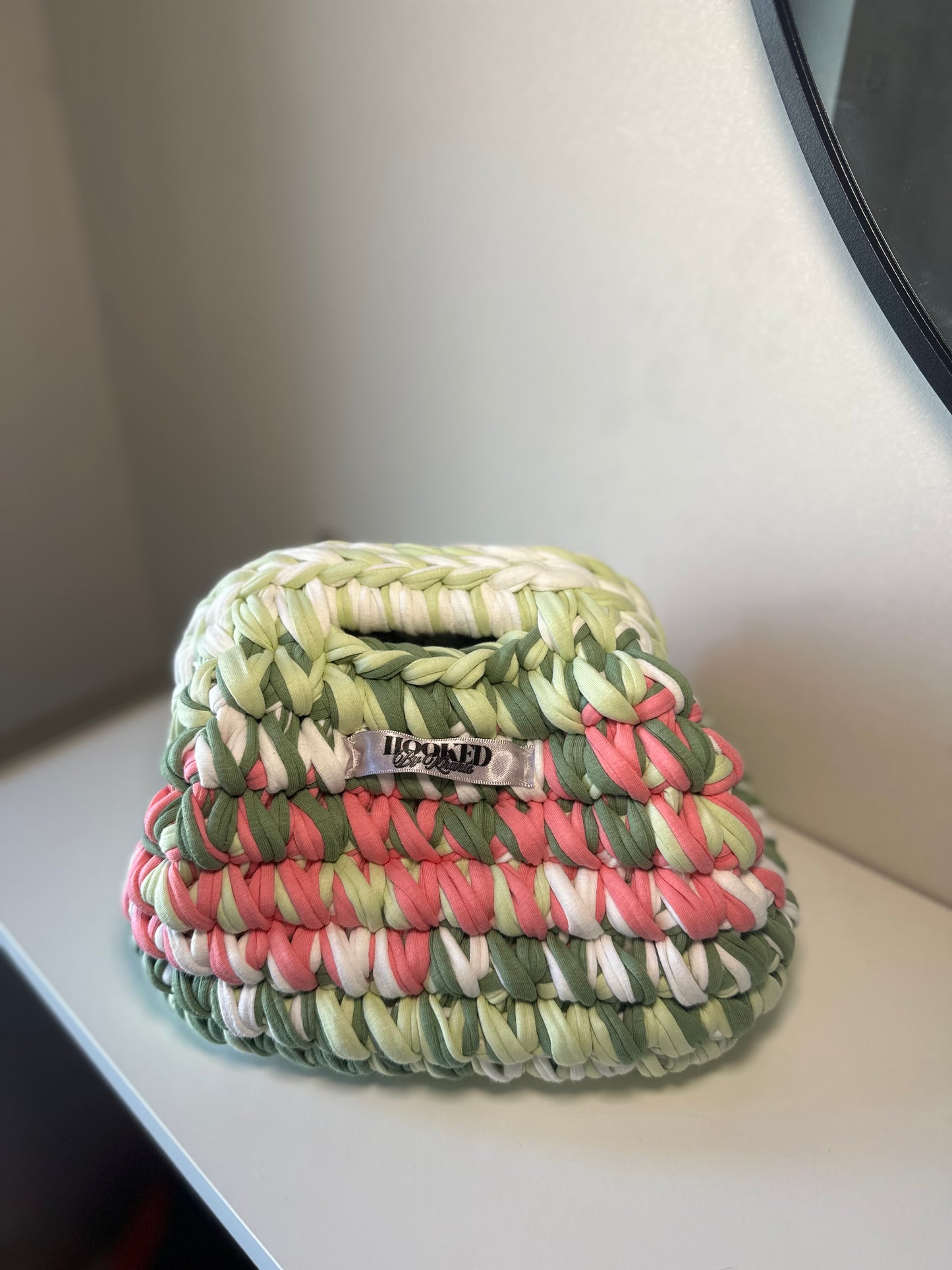 PRAGUE - S - strawberry matcha 🍵 🍓